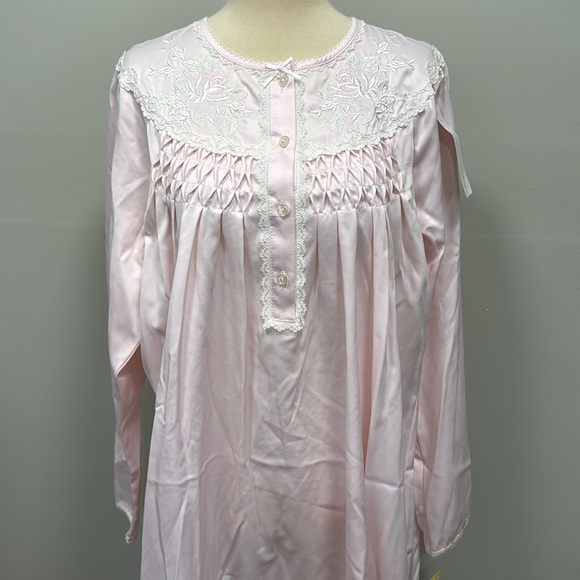 NWT Miss Elaine nightgown women’s sz M - Picture 3 of 11